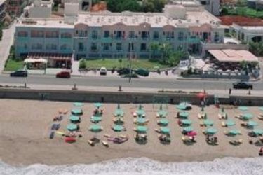 Beach Hotel Flisvos:  CRETE