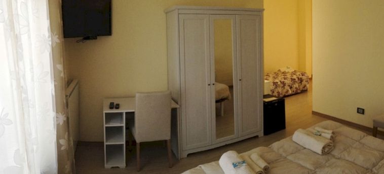 Hotel Bed&breakfast Eremes:  CUNEO