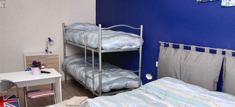 Hotel B&Amp;B Il Rosso E Il Blu Cuneo: Foto 