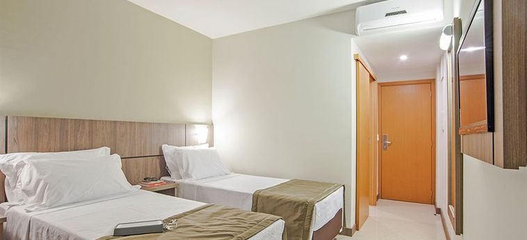 Slim Hotel Curitiba Av Das Torres Curitiba: Foto 