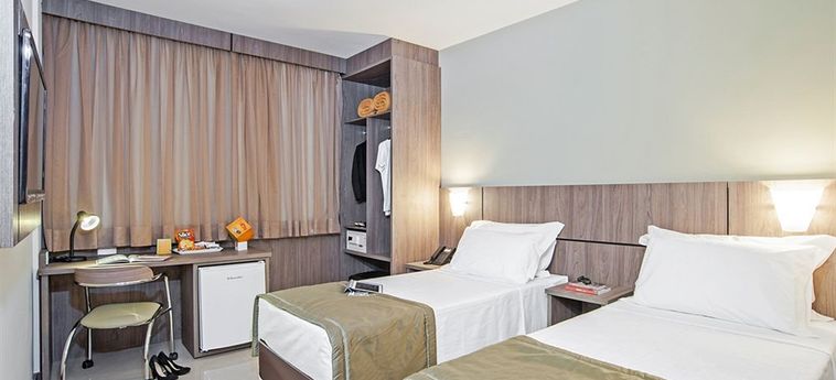 Slim Hotel Curitiba Av Das Torres Curitiba: Foto 