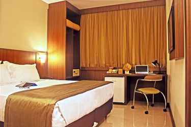 Slim Hotel Curitiba Av Das Torres Curitiba: Photo 