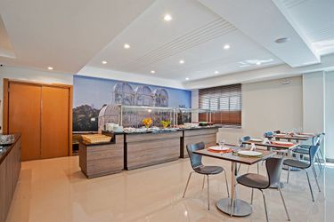Slim Hotel Curitiba Av Das Torres Curitiba: Photo 