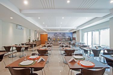 Slim Hotel Curitiba Av Das Torres Curitiba: Photo 