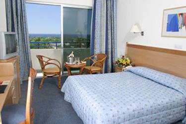 Hotel Dome Beach Resort:  CYPRUS