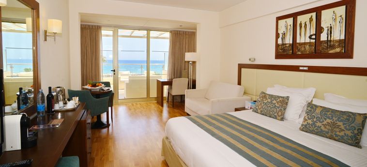 Hotel The Golden Bay Beach:  CYPRUS