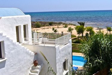 Hotel Thalassines Beach Villas:  CYPRUS