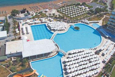 Hotel Acapulco Resort Convention Spa & Casino:  CYPRUS