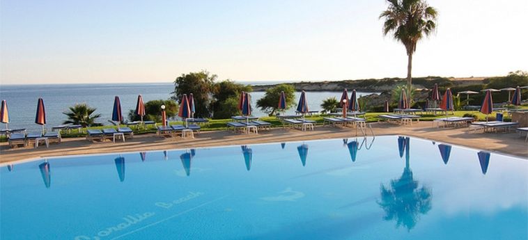 Corallia Beach Hotel Apartments:  CYPRUS