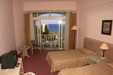 Hotel Denizkizi Royal:  CYPRUS