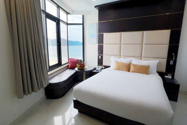 Holiday Beach Danang Hotel & Spa:  DA NANG
