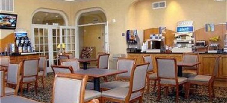 Hotel Holiday Inn Express & Suites Dallas/stemmons Fwy(I-35 E):  DALLAS (TX)