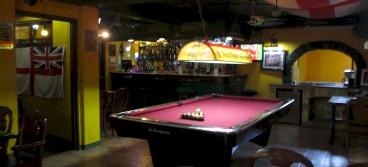 Hotel Drifters British Pub And Apartelle:  DAVAO CITY