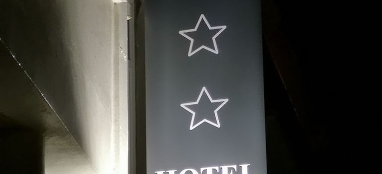 HOTEL SFINX 2 Sterne