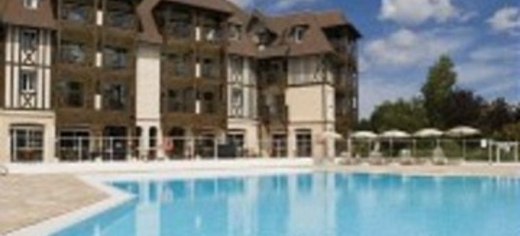 Hotel Pierre & Vacances La Residence Du Golf:  DEAUVILLE