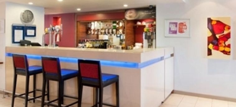 Hotel Holiday Inn Express East Midlands Airport:  DERBY