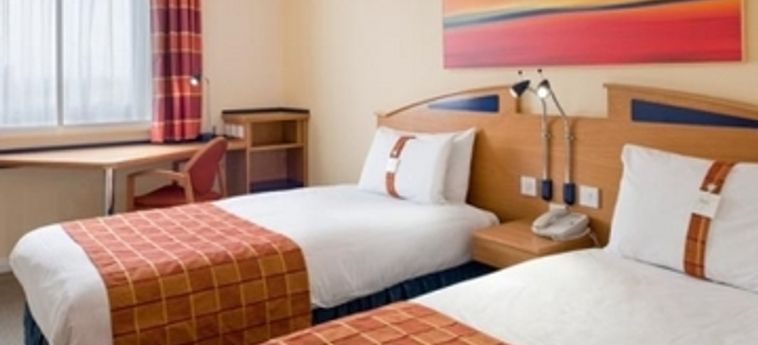 Hotel Holiday Inn Express East Midlands Airport:  DERBY