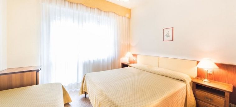 Sasso Hotel & Residence:  DIANO MARINA - IMPERIA