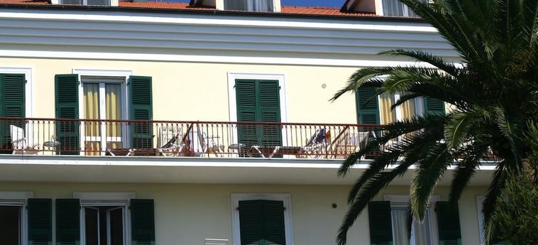 Hotel Residence Palm Beach:  DIANO MARINA - IMPERIA