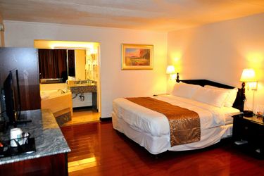 Hotel Quality Inn:  DICKSON (TN)