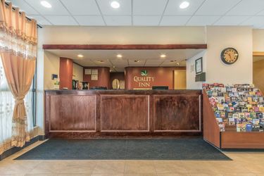 Hotel Quality Inn:  DICKSON (TN)