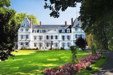 Hotel Le Chateau De Divonne:  DIVONNE-LES-BAINS
