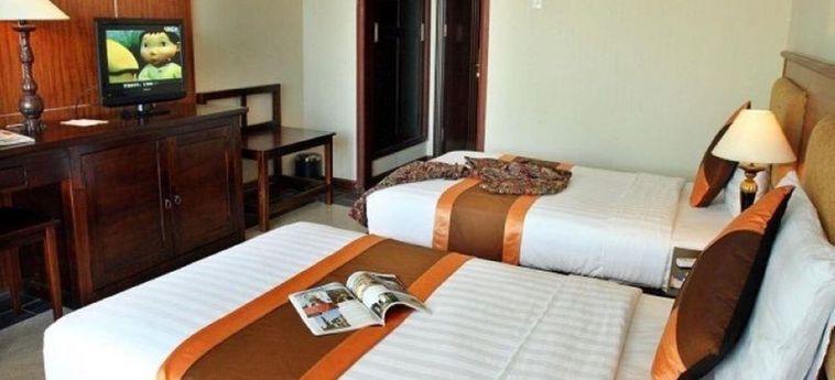 Hotel Bao Ninh Beach Resort:  DONG HOI