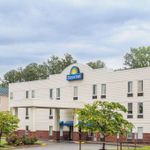 DAYS INN BY WYNDHAM DOSWELL AT THE PARK 2 Stars