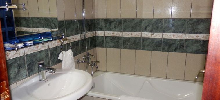 Hotel Vallee Des Princes:  DOUALA