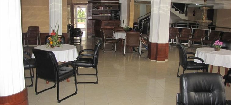 Afrique Hotel Douala Airport:  DOUALA