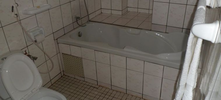 Hotel Vallée Des Rois Douala: Foto 