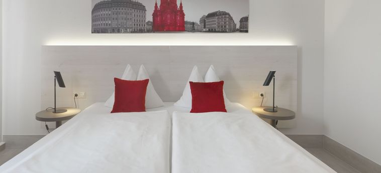Hotel Ramada By Wyndham Dresden:  DRESDA