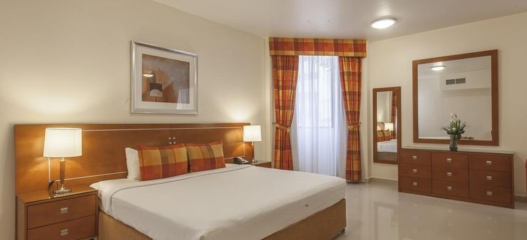 Golden Sands 10 Hotel Apartments:  DUBAI