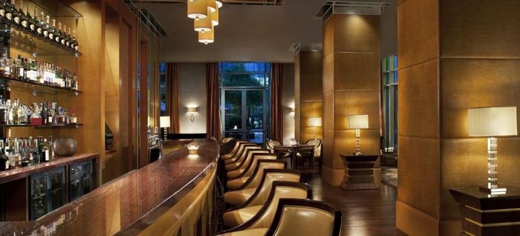 Hotel The Ritz-Carlton Executive Residences:  DUBAI
