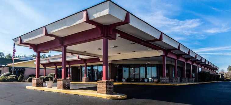 Hotel ECONO LODGE INN & SUITES CONFERENCE CENTER