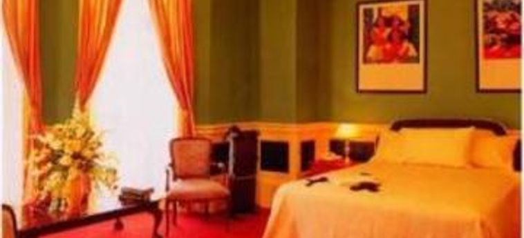 Hotel Trinity Lodge:  DUBLIN