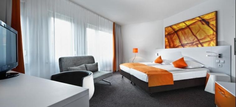 Hotel Wyndham Garden Duesseldorf City Centre Koenigsallee:  DUESSELDORF