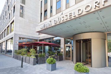 Hotel Melia Dusseldorf:  DUSSELDORF