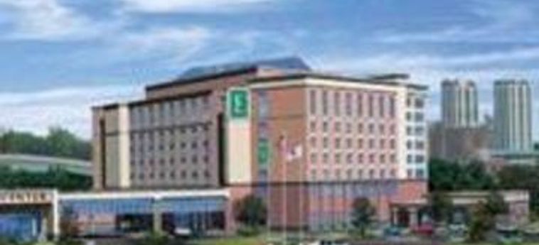 EMBASSY SUITES EAST PEORIA - HOTEL & RIVERFRONT CO 4 Stelle