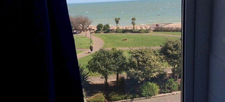 Sea View Guest House:  EASTBOURNE