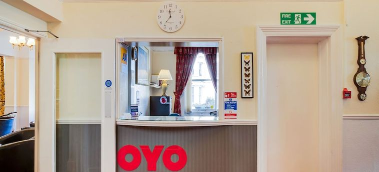 Oyo The Palm Court Hotel:  EASTBOURNE