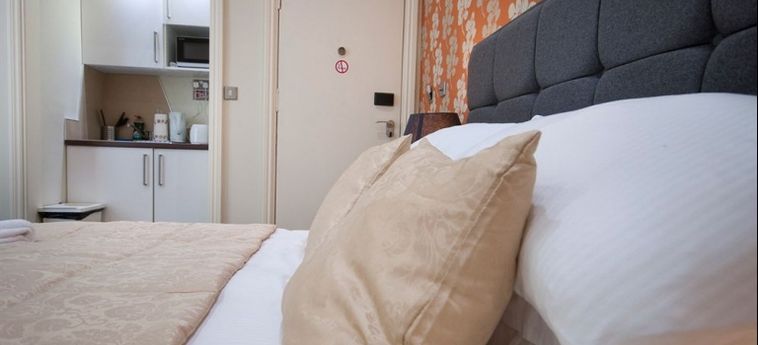 Hotel Palmerston Suites:  EDINBURGH