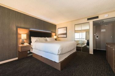 Hotel Holiday Inn Express Edmonton Downtown (.):  EDMONTON