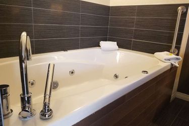 Hotel Holiday Inn Express Edmonton Downtown (.):  EDMONTON