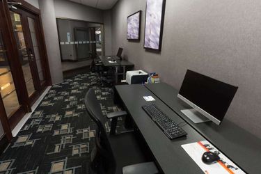 Hotel Holiday Inn Express Edmonton Downtown (.):  EDMONTON
