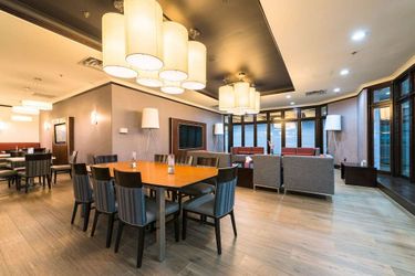 Hotel Holiday Inn Express Edmonton Downtown (.):  EDMONTON