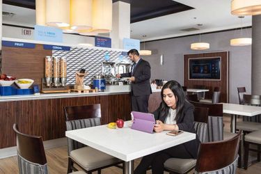 Hotel Holiday Inn Express Edmonton Downtown (.):  EDMONTON