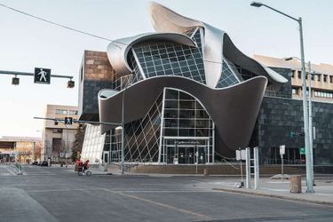 Hotel Holiday Inn Express Edmonton Downtown (.):  EDMONTON