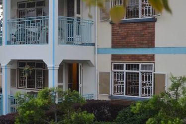 African Roots Guesthouse:  ENTEBBE