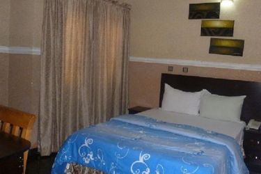 Hotel Ritz-Carinton Suites Enugu: Photo 